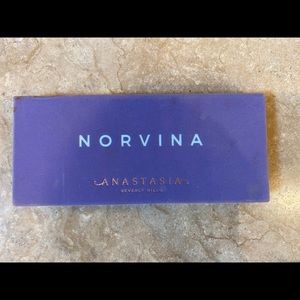 Anastasia NORVINA palette